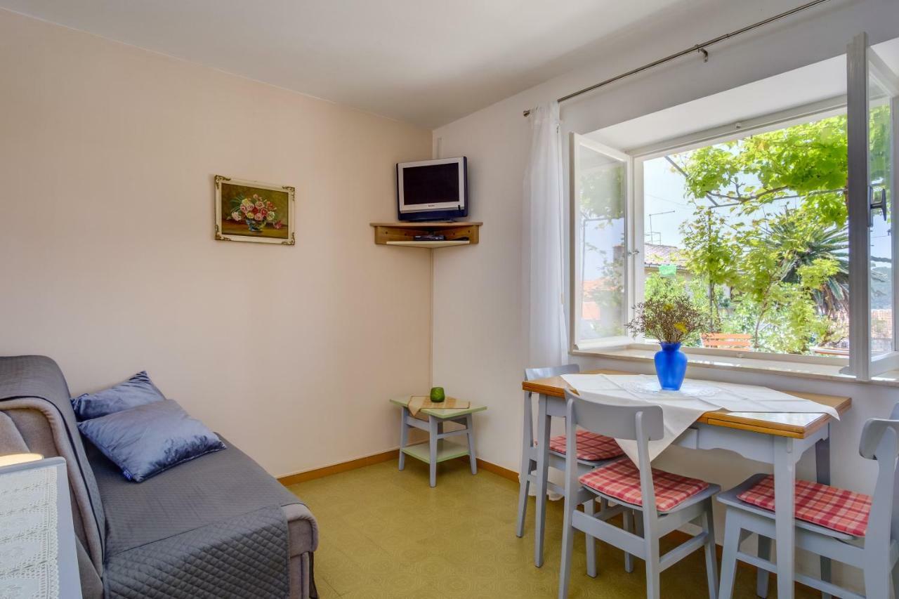 Sheshe Apartman Mali Lošinj Kültér fotó