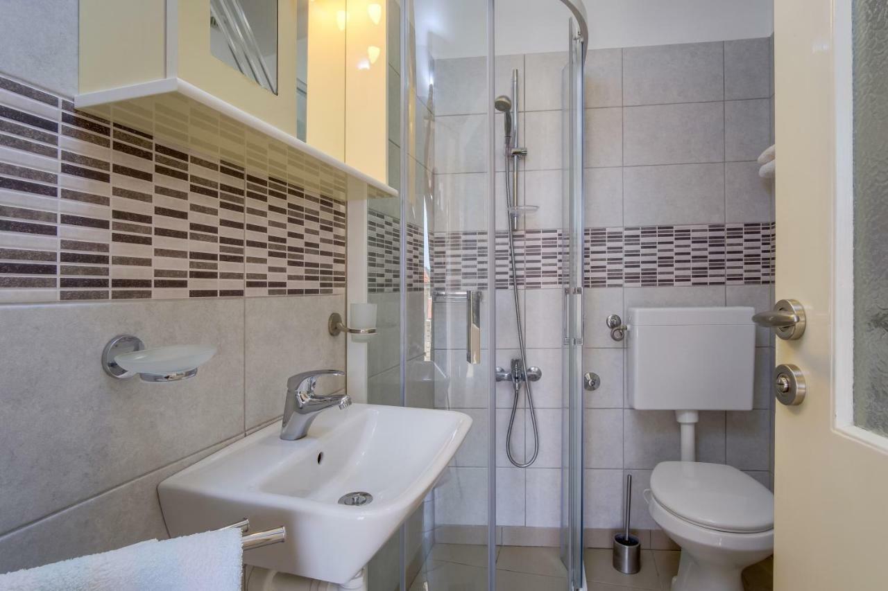 Sheshe Apartman Mali Lošinj Kültér fotó